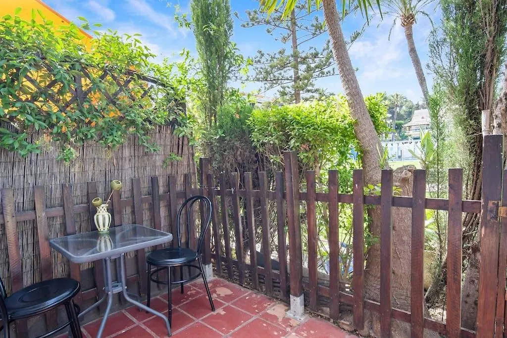 מארבלה Unique 2 Bedroom Apart In Golden Mile✺ Pool ✺ Parking דירה