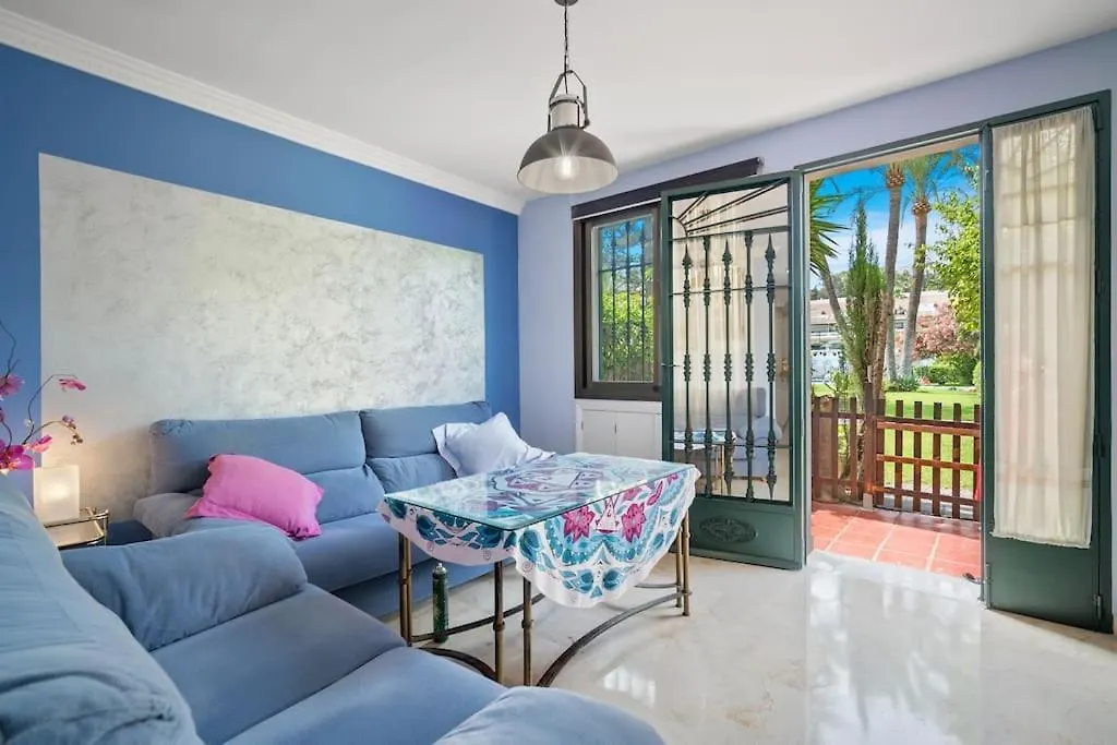מארבלה Unique 2 Bedroom Apart In Golden Mile✺ Pool ✺ Parking